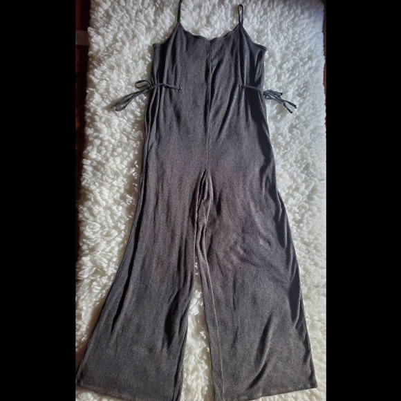 Gilly Hicks Romper - Picture 2 of 3